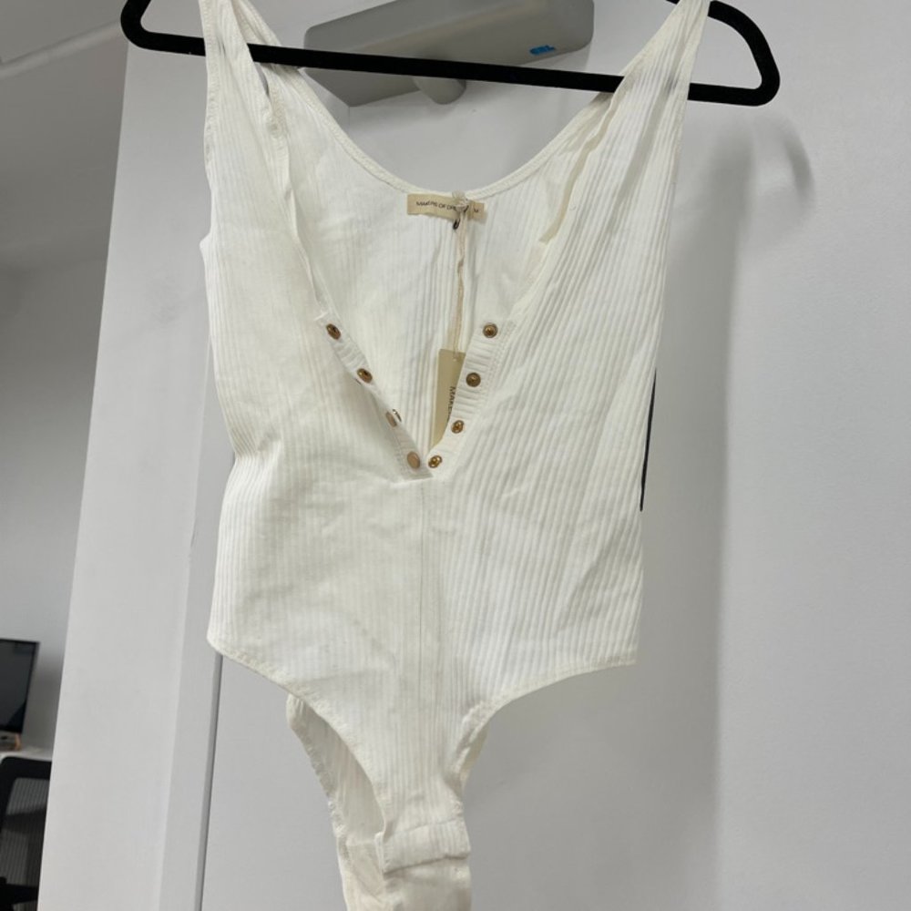 Posh Shop LA- White ribbed bodysuit Size medium